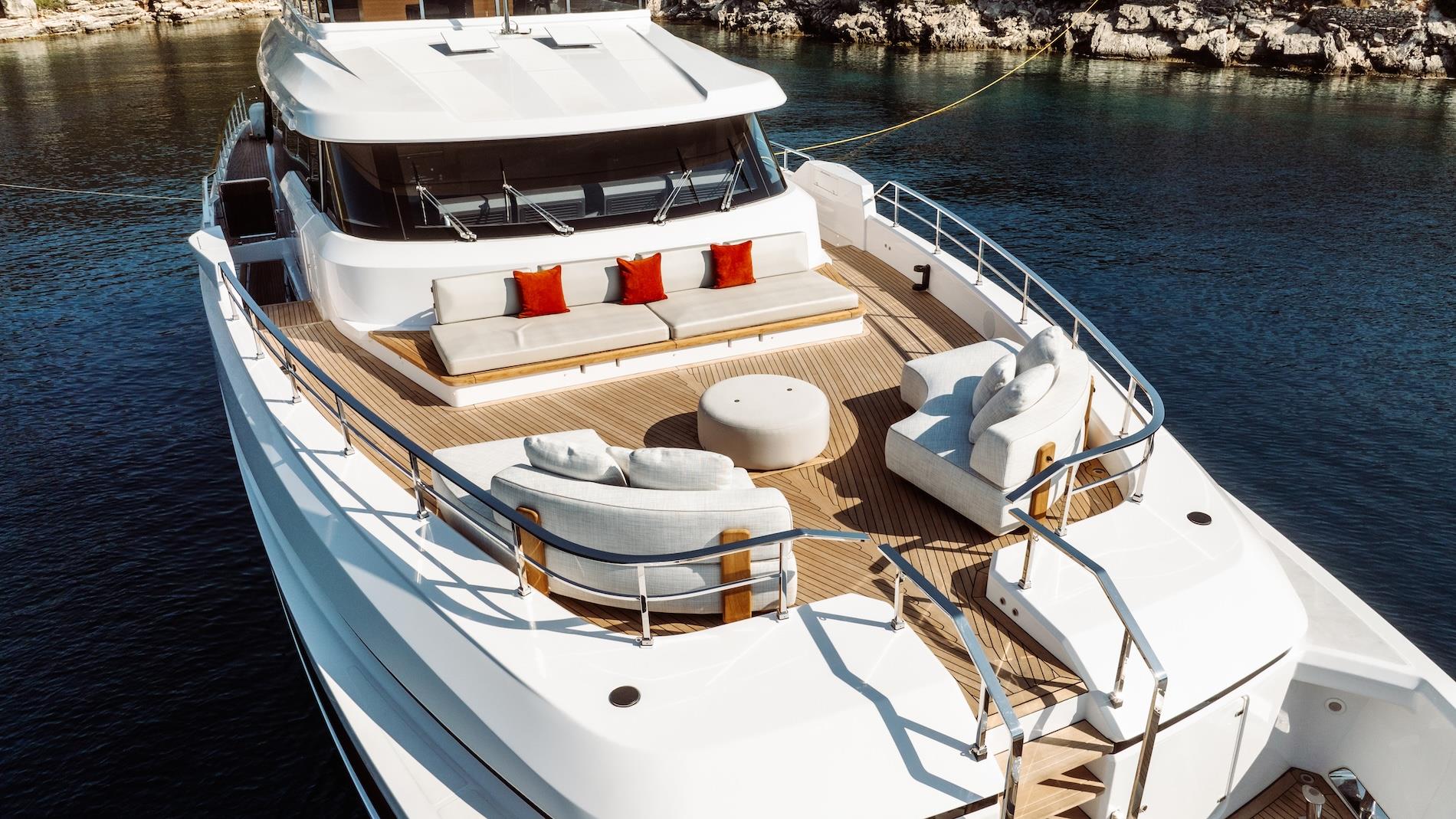 2024 CUSTOM LINE NAVETTA 30 